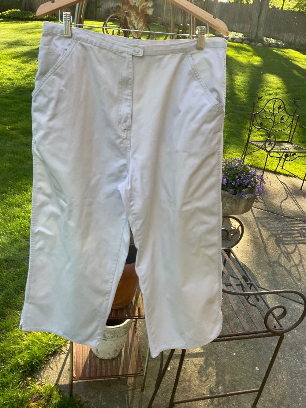 Herman Guist Tan Capris, size 14.